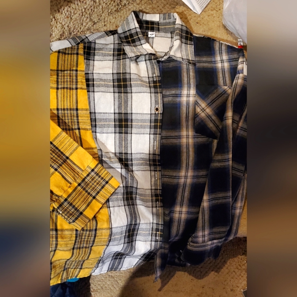Two tone lightly woven DX long skeeve shirt in great shape.